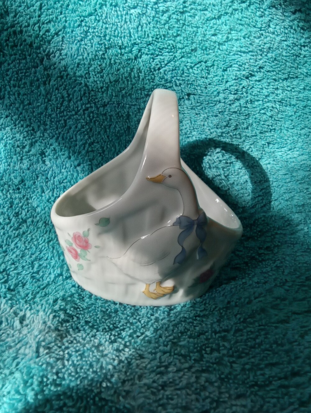 #7053 Porcelain White Goose Basket with Blue Bow Accent